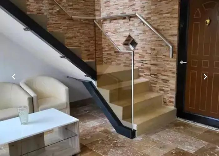 Ysy 招待所 艾福雷诺德